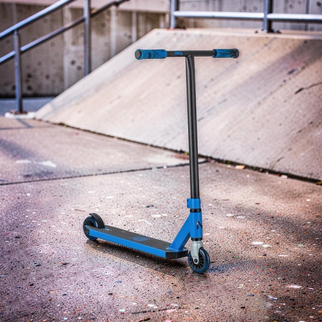 Freestyle koloběžka NKD Next Generation Raw Blue lifestyle 6